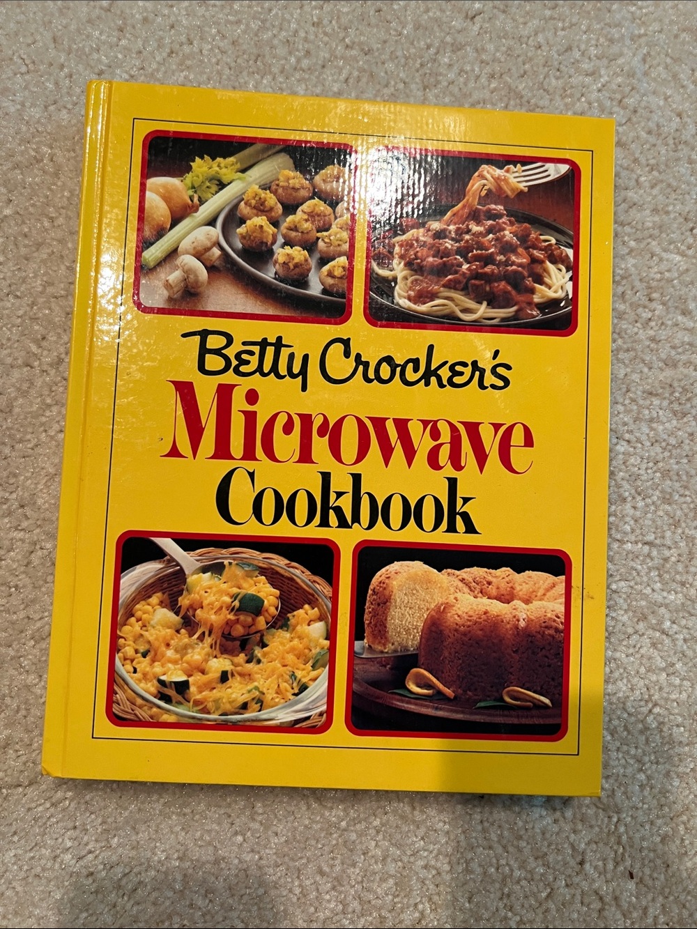 Betty Crocker Yellow Microwave Cookbook- used